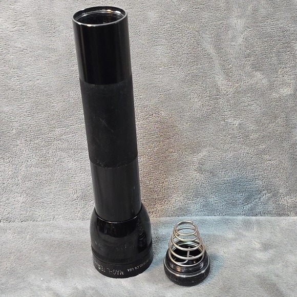 Maglite 2 D Cell Flashlight Made In The USA - Picture 6 of 6